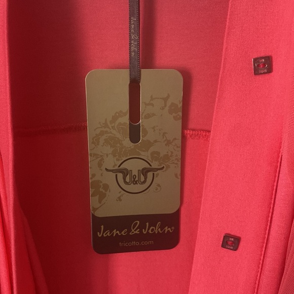 NWT Ladies coral top - Picture 2 of 4